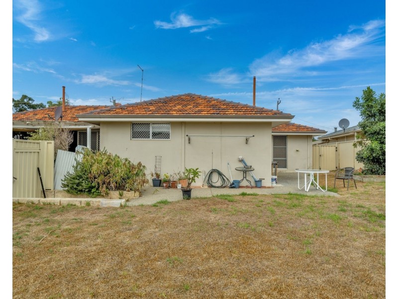 115 McLarty Road, Halls Head WA 6210