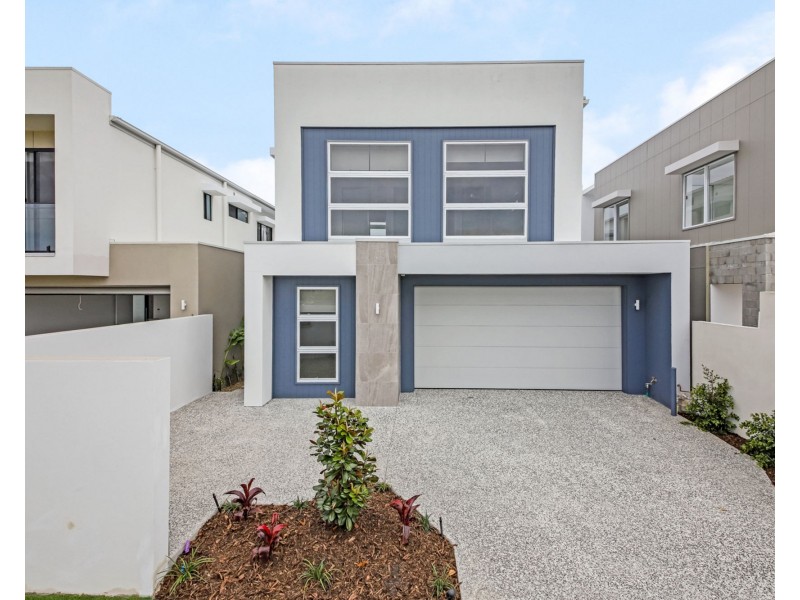 8944 The Point Circuit, Hope Island QLD 4212