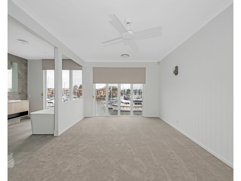 8944 The Point Circuit, Hope Island QLD 4212