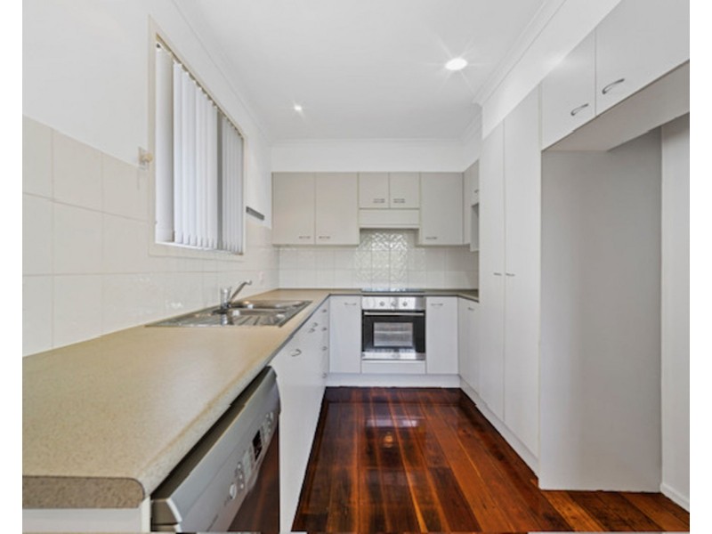 9 Booran Street, Lota QLD 4179