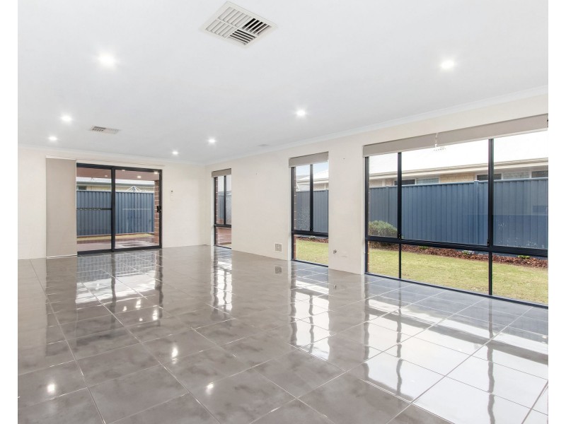 16 Austral Vista, Baldivis WA 6171