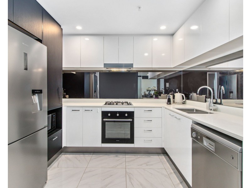 4505/5 Harbourside Court, Biggera Waters QLD 4216