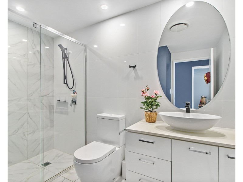 4505/5 Harbourside Court, Biggera Waters QLD 4216