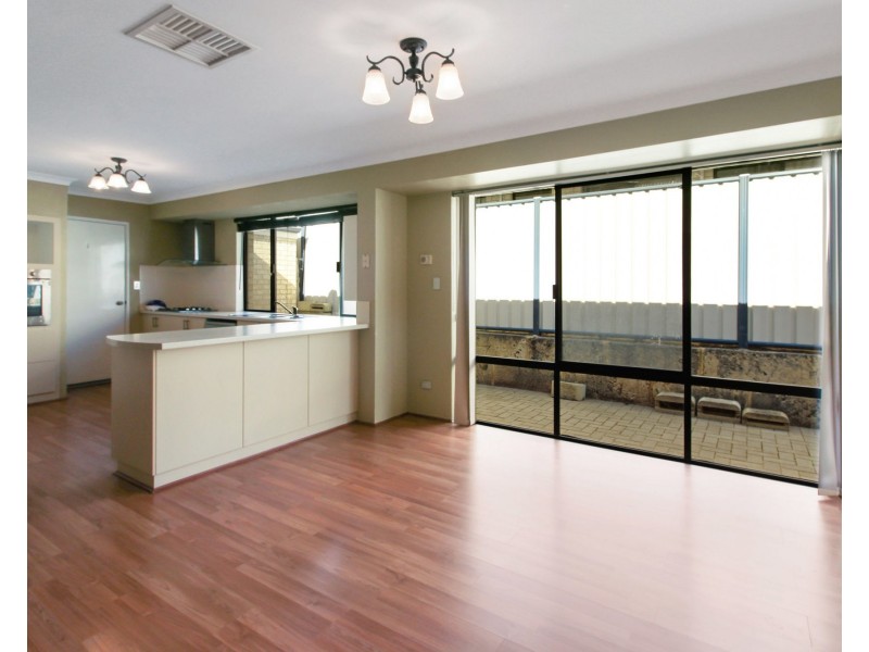 92 Meadow Springs Drive, Meadow Springs WA 6210