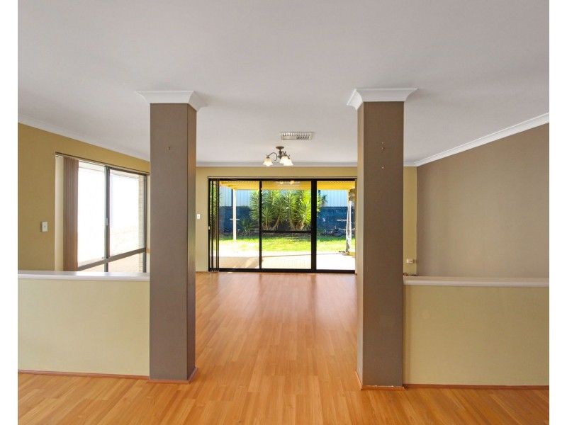 92 Meadow Springs Drive, Meadow Springs WA 6210