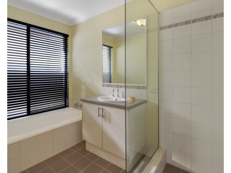 92 Meadow Springs Drive, Meadow Springs WA 6210