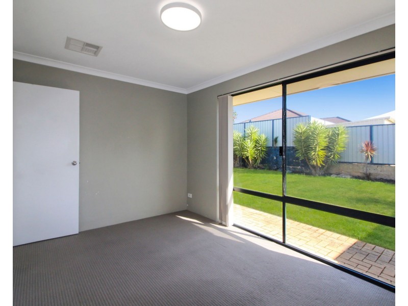 92 Meadow Springs Drive, Meadow Springs WA 6210