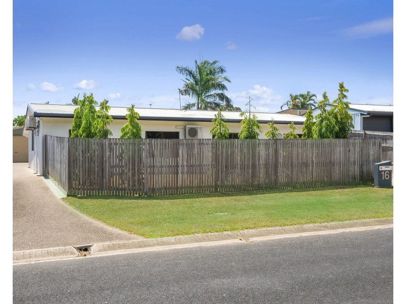 16 Grampian Close, Smithfield QLD 4878