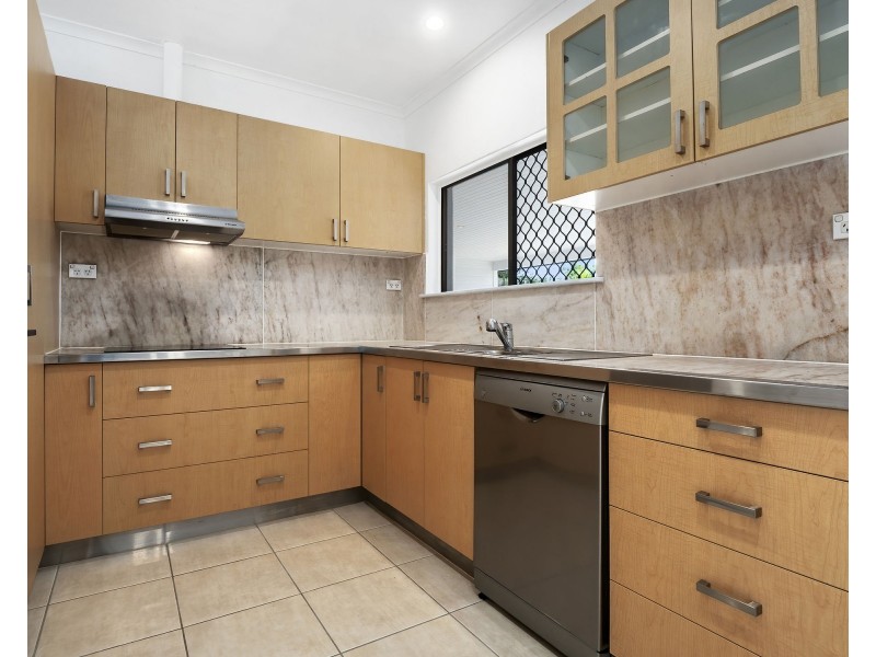 16 Grampian Close, Smithfield QLD 4878