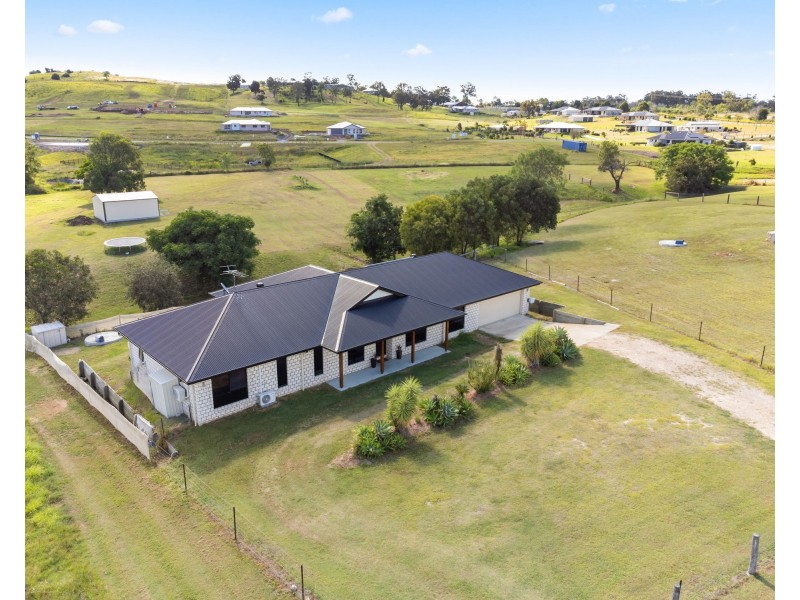 8 Regent Court, Regency Downs QLD 4341