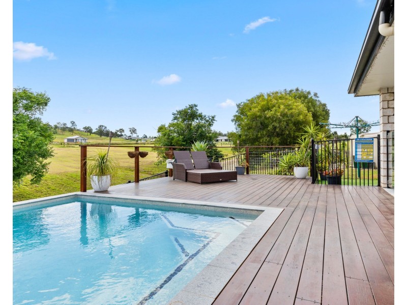 8 Regent Court, Regency Downs QLD 4341