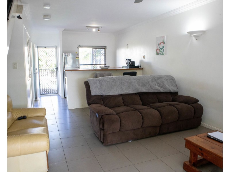 3/189 Spence Street, Bungalow QLD 4870
