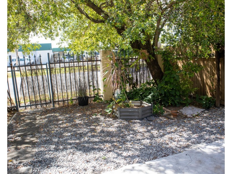 3/189 Spence Street, Bungalow QLD 4870