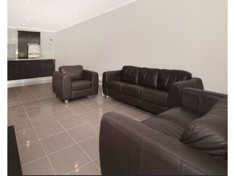 3 119 Macquarie Street, St Lucia QLD 4067