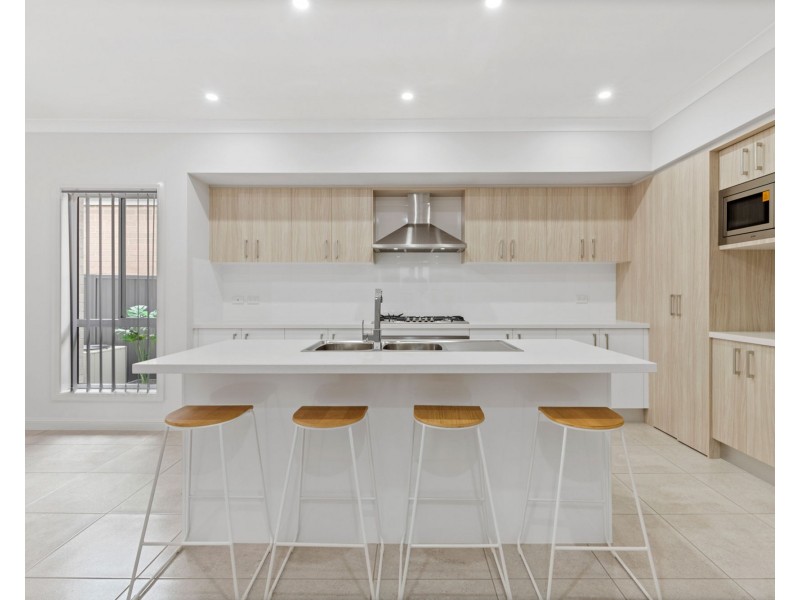17 Radiant Street, Leppington NSW 2179