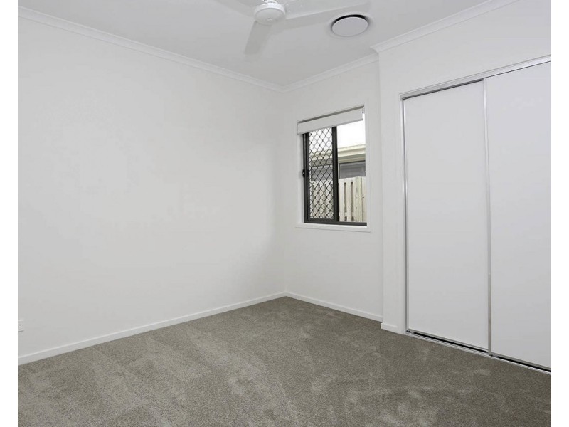 28 Bloomfield Avenue, Park Ridge QLD 4125