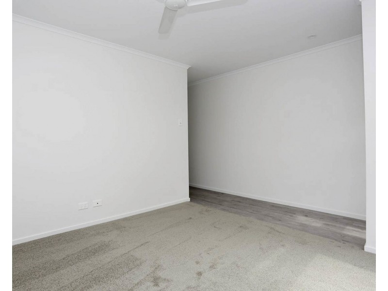 28 Bloomfield Avenue, Park Ridge QLD 4125