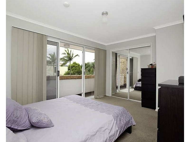 4/251 Christine Avenue, Varsity Lakes QLD 4227