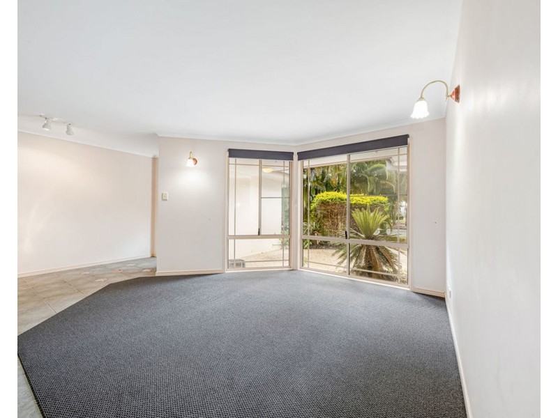 40 Wattlebird Drive, Twin Waters QLD 4564