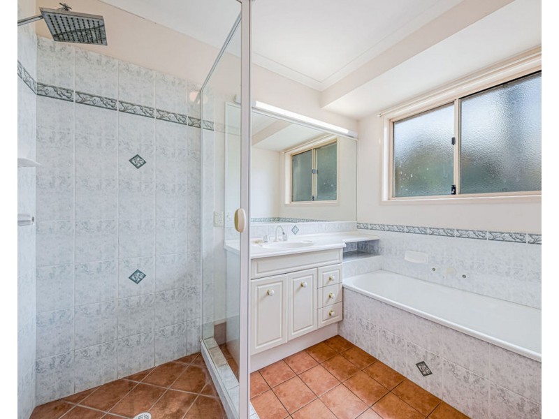 40 Wattlebird Drive, Twin Waters QLD 4564