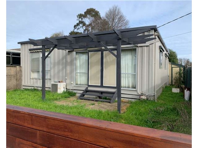 25 Alexandra Avenue, Sale VIC 3850