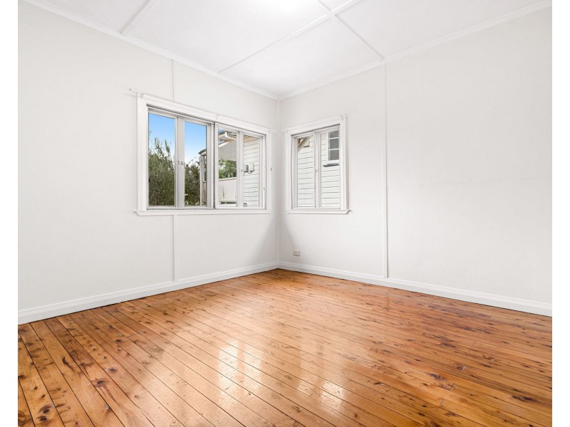 52 Patterson Street, Wynnum West QLD 4178