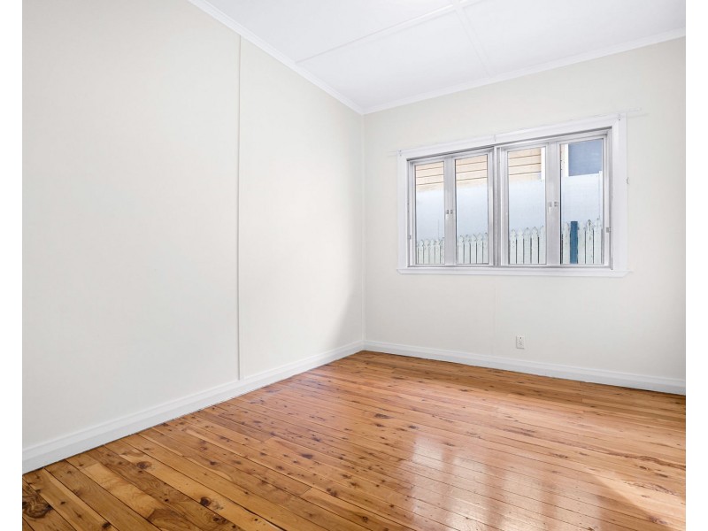 52 Patterson Street, Wynnum West QLD 4178