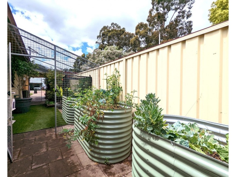 23 Sutherland Close N, Guildford WA 6055