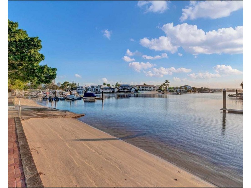 62/20 Commodore Drive, Paradise Waters QLD 4217