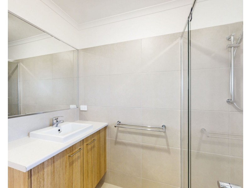 3 Perignon Circuit, Beachmere QLD 4510