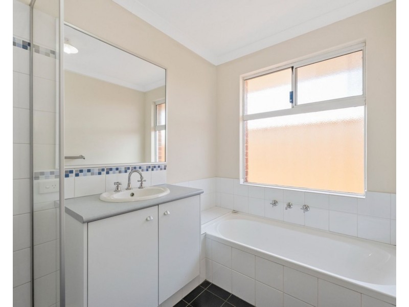 53 Albina Chase, Lakelands WA 6180