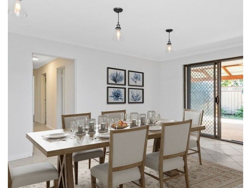2 Caron Place, Dudley Park WA 6210