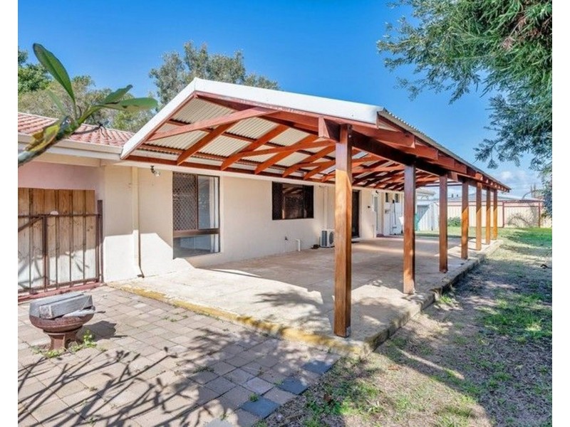 2 Caron Place, Dudley Park WA 6210
