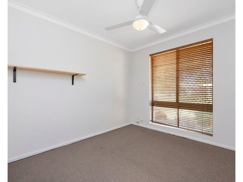 2 Caron Place, Dudley Park WA 6210