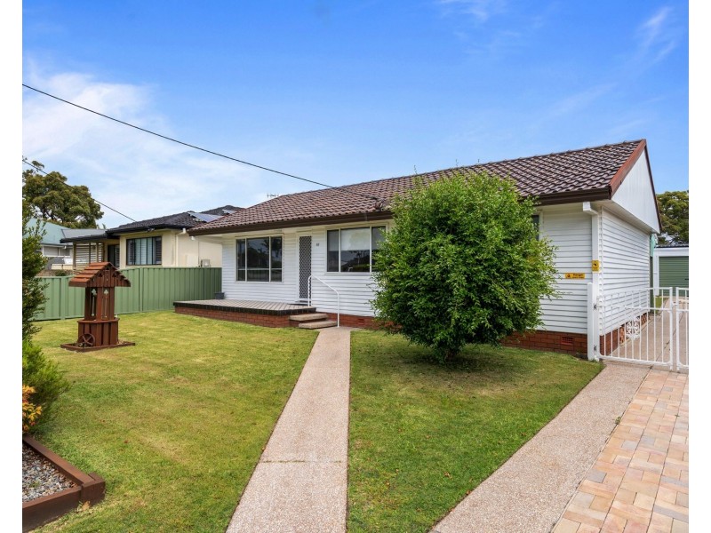 25 Jones Avenue,, Toukley NSW 2263