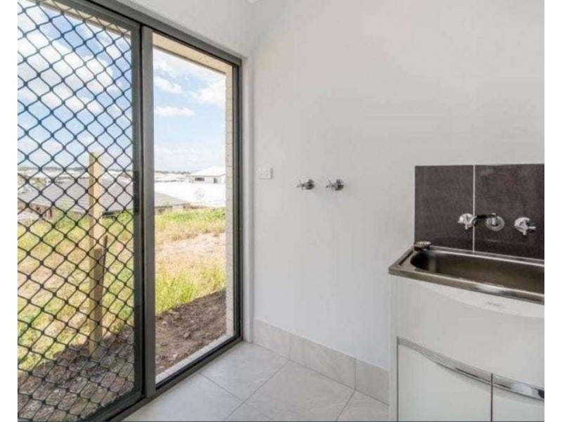 71 Halpine Pde, Warner QLD 4500
