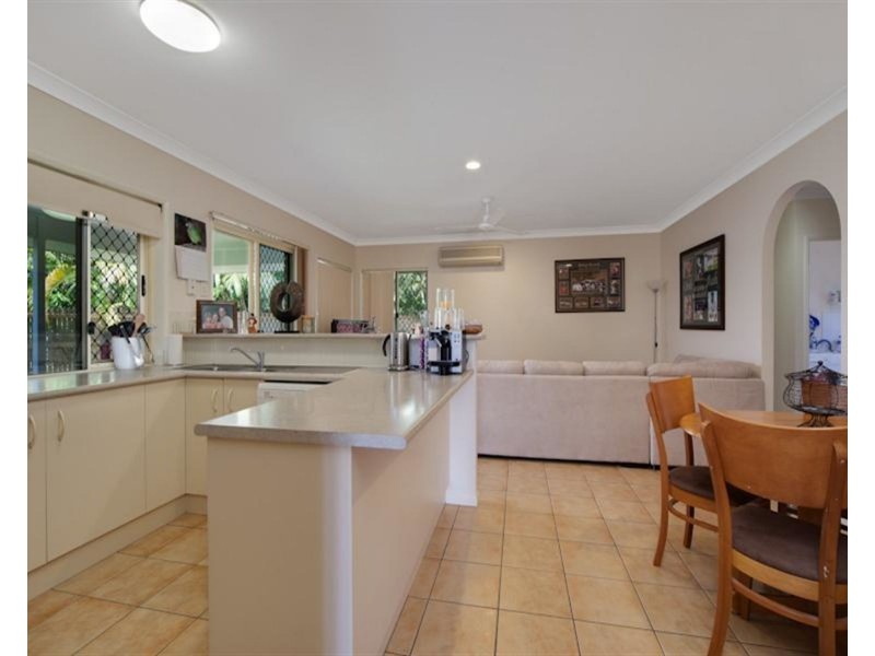 7 Opaline Close, Brinsmead QLD 4870