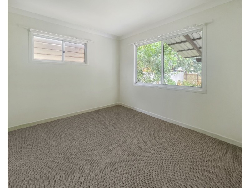 22 William Street, Urangan QLD 4655