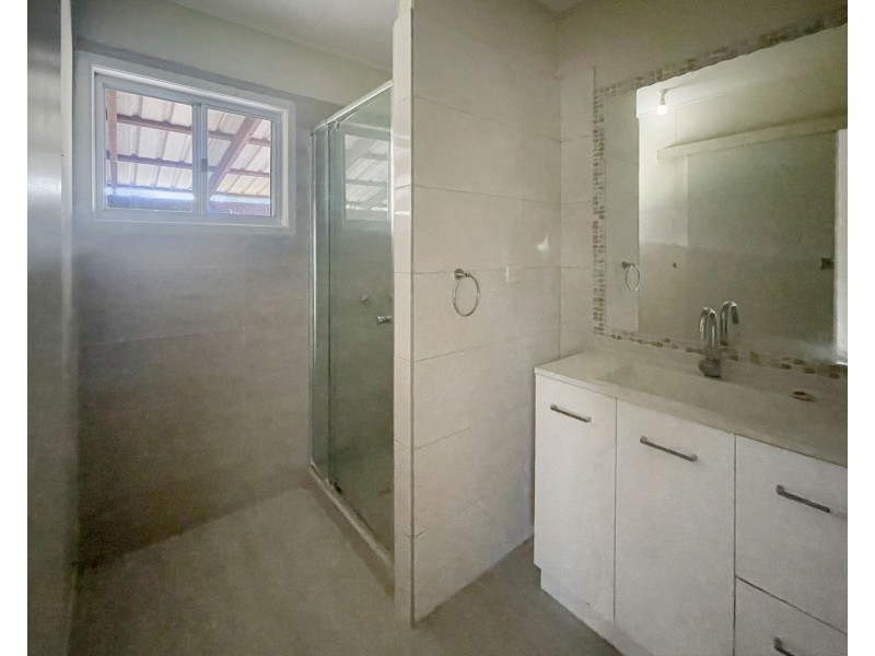 22 William Street, Urangan QLD 4655