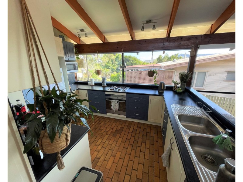 10 Violet Street, Everton Hills QLD 4053