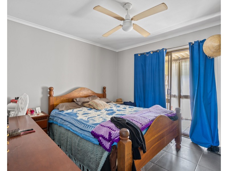 18 Fiona Street, Beachmere QLD 4510