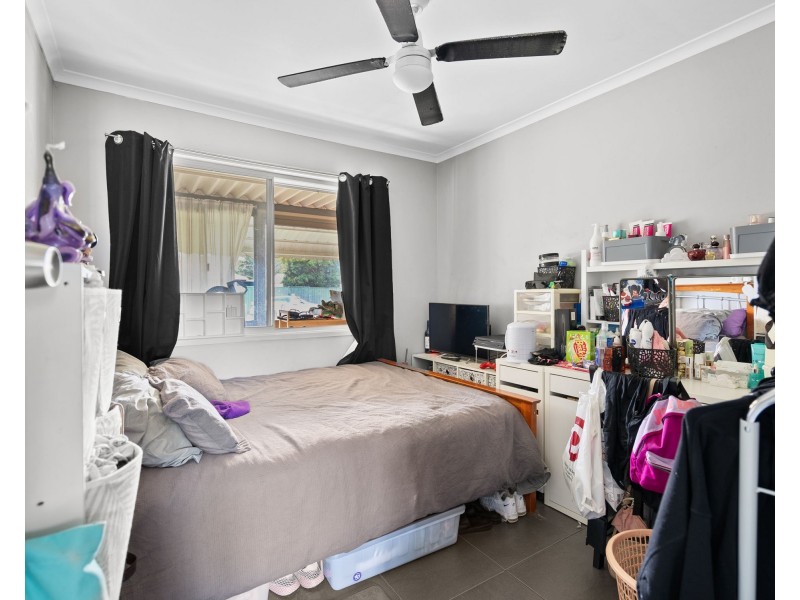 18 Fiona Street, Beachmere QLD 4510