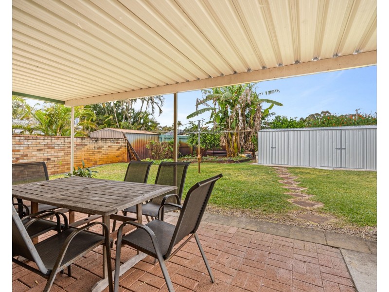 18 Fiona Street, Beachmere QLD 4510