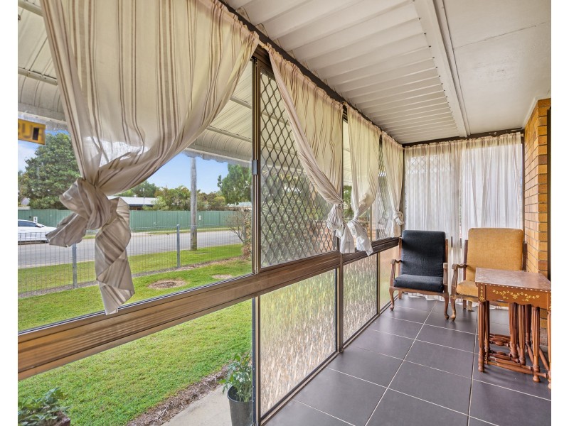 18 Fiona Street, Beachmere QLD 4510