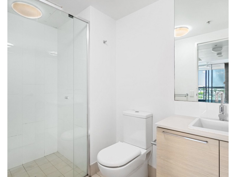 10505/8 Harbour Road, Hamilton QLD 4007