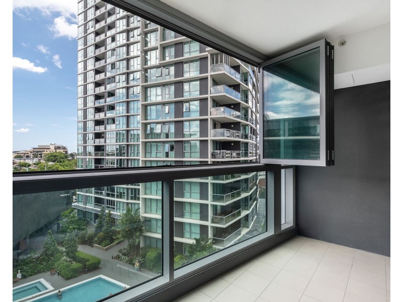 10505/8 Harbour Road, Hamilton QLD 4007