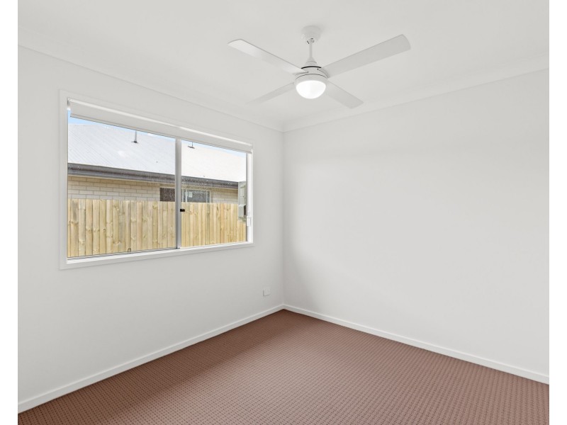 2/2 Dominique Way, Flinders View QLD 4305