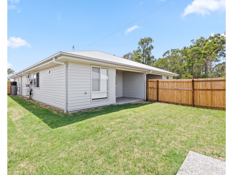 2/2 Dominique Way, Flinders View QLD 4305