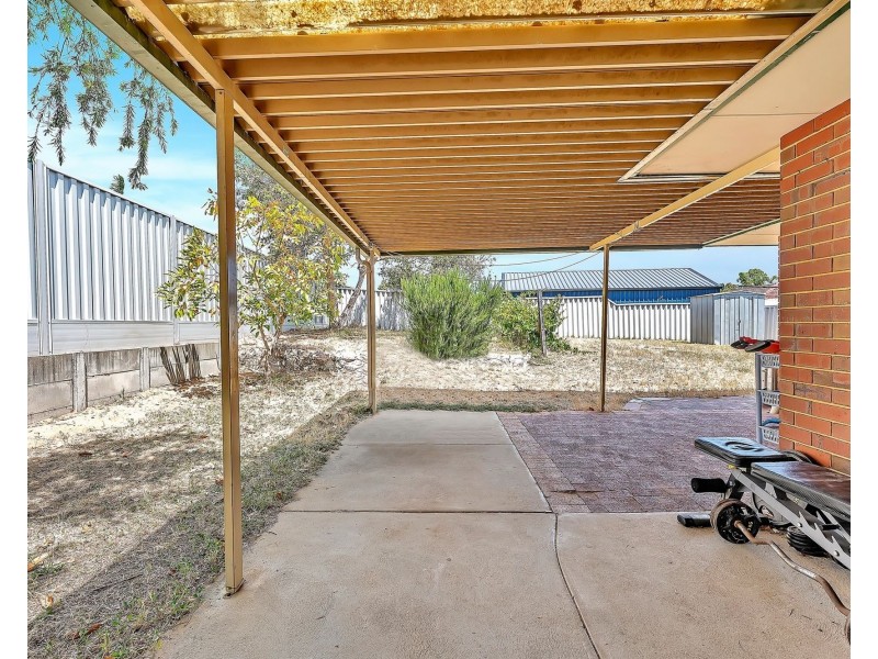 68 Perham Cres, Leda WA 6170