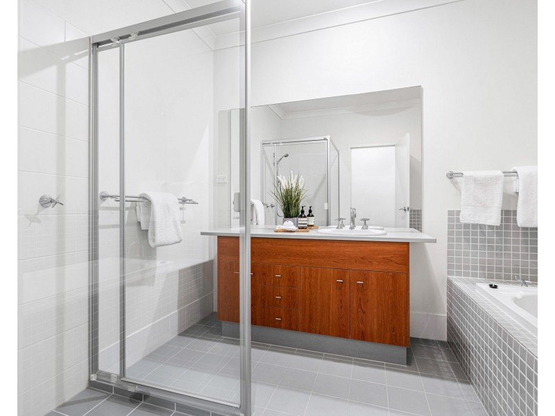 51 Yarra Road, Wakerley QLD 4154